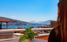 Sarah'S Apartments - 5 Min Walk To Beaches & Boulevard - Big Balcony!