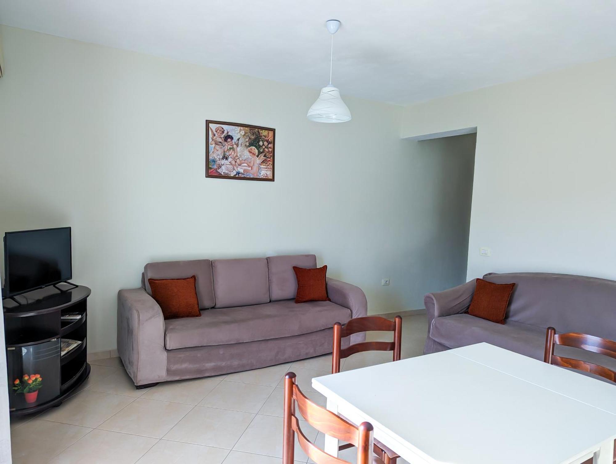 Sarah'S Apartments - 5 Min Walk To Beaches & Boulevard - Big Balcony! Saranda Extérieur photo