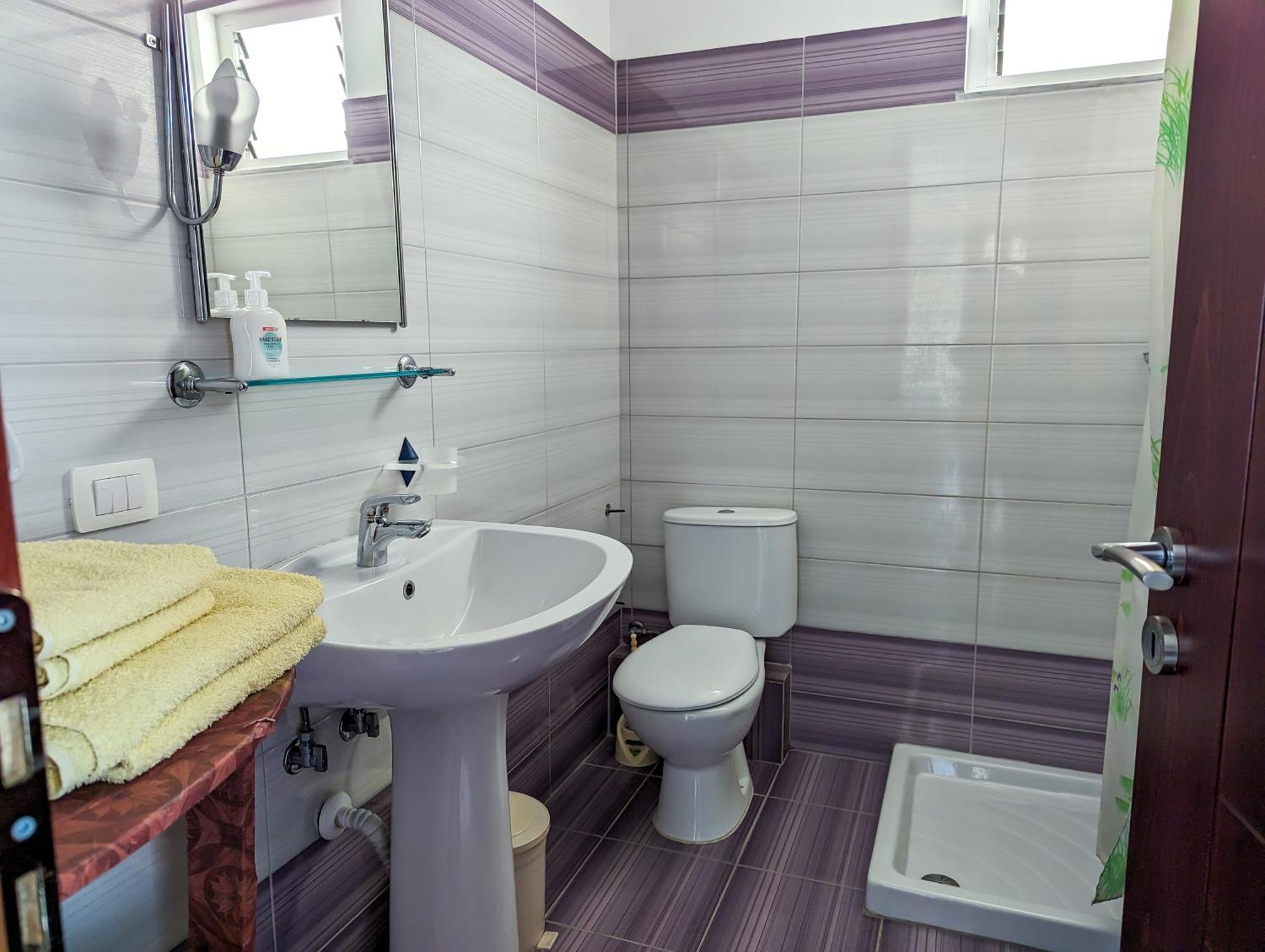 Sarah'S Apartments - 5 Min Walk To Beaches & Boulevard - Big Balcony! Saranda Extérieur photo