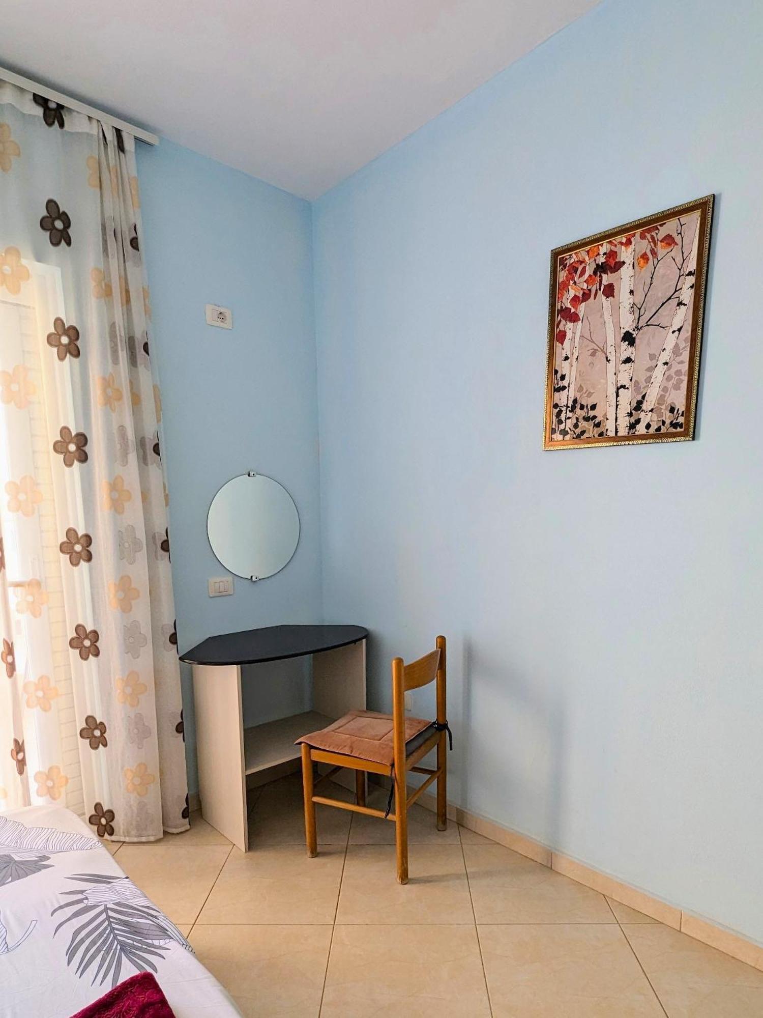 Sarah'S Apartments - 5 Min Walk To Beaches & Boulevard - Big Balcony! Saranda Extérieur photo