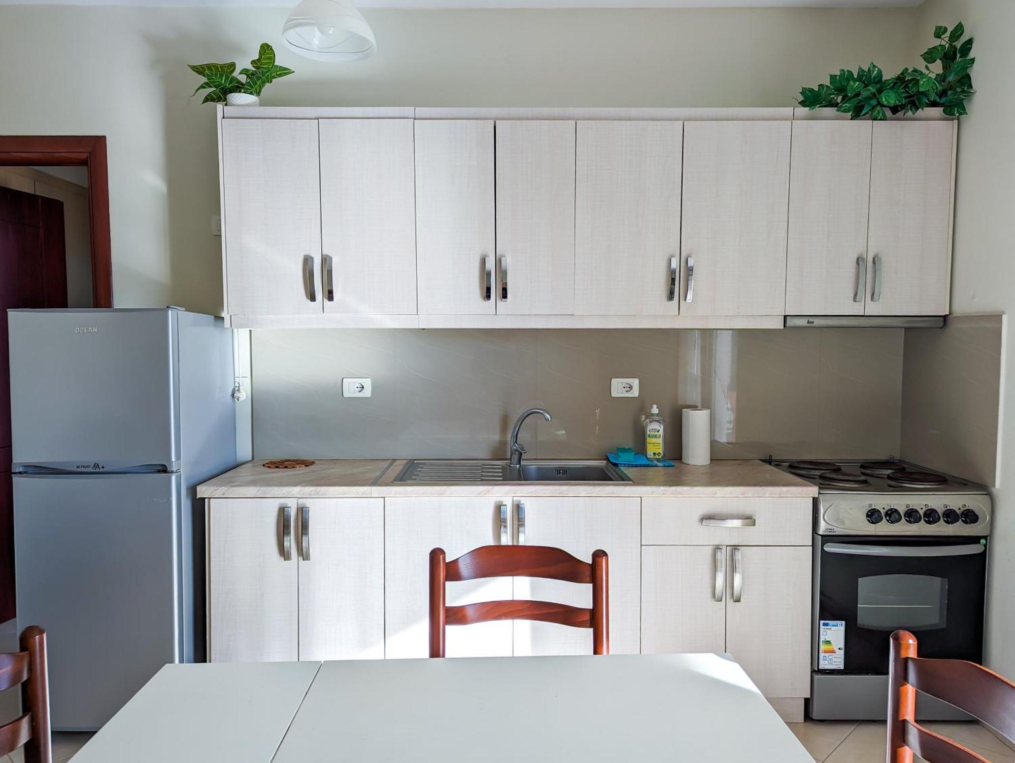 Sarah'S Apartments - 5 Min Walk To Beaches & Boulevard - Big Balcony! Saranda Extérieur photo