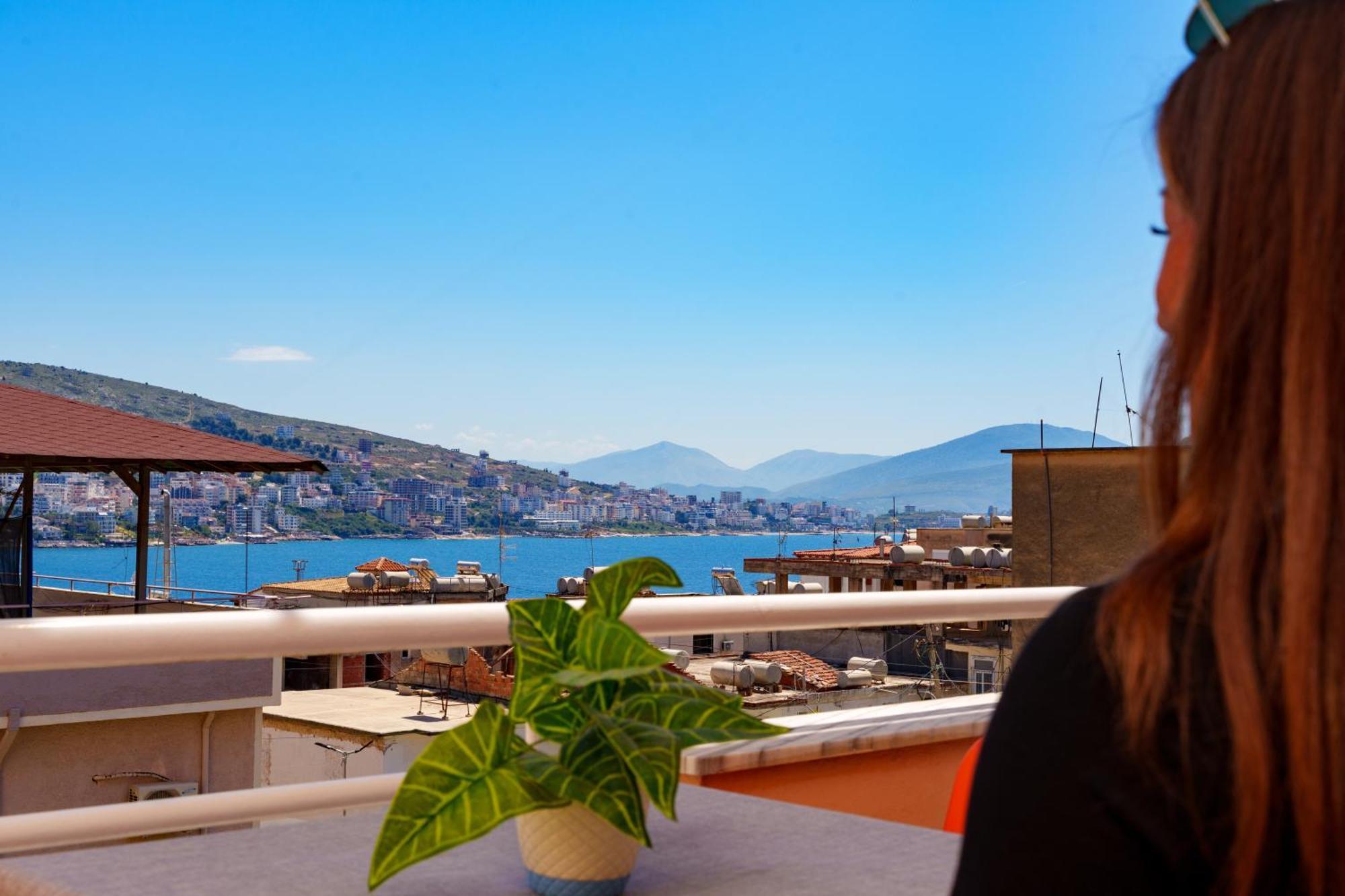 Sarah'S Apartments - 5 Min Walk To Beaches & Boulevard - Big Balcony! Saranda Extérieur photo