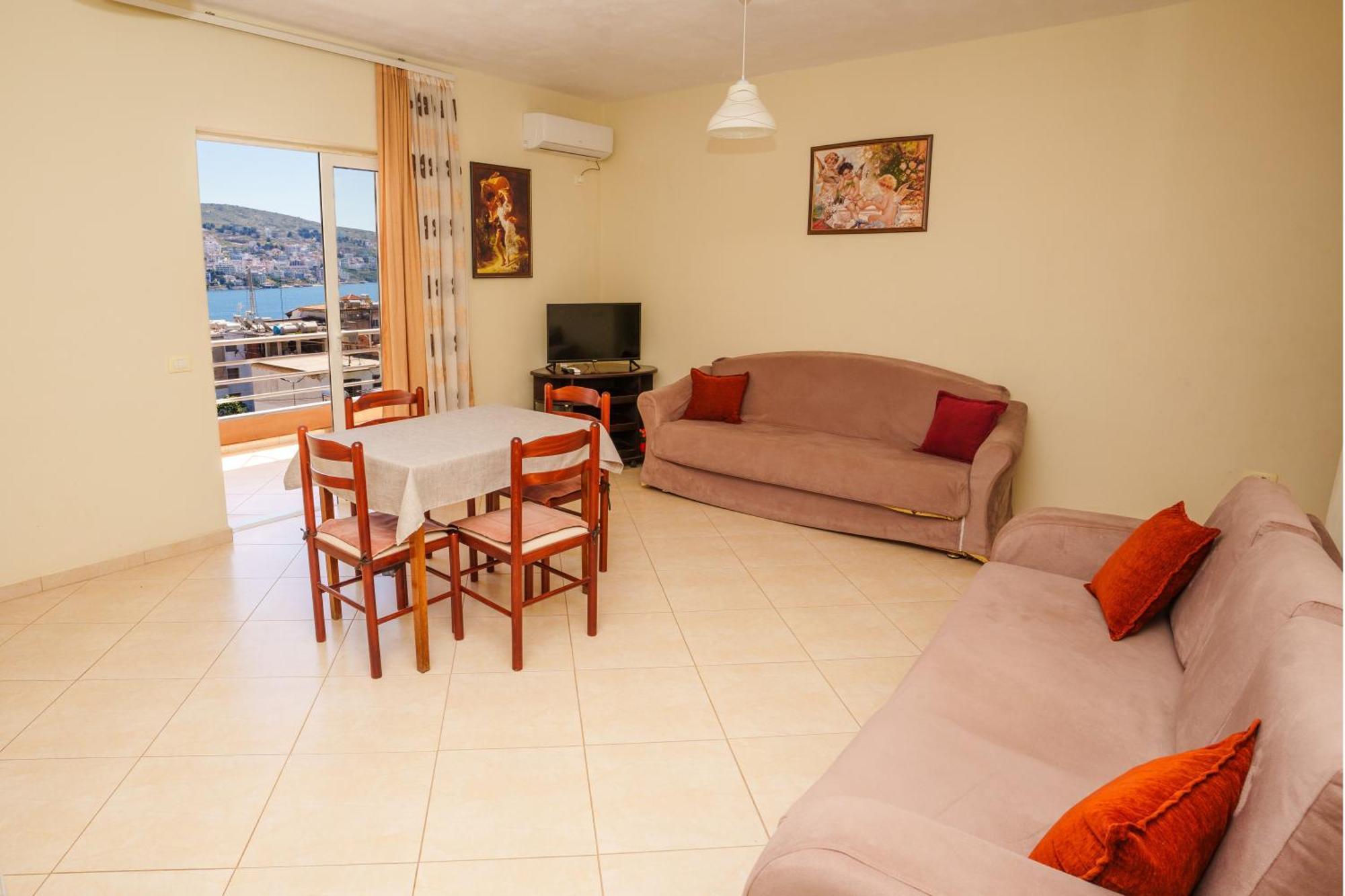 Sarah'S Apartments - 5 Min Walk To Beaches & Boulevard - Big Balcony! Saranda Extérieur photo